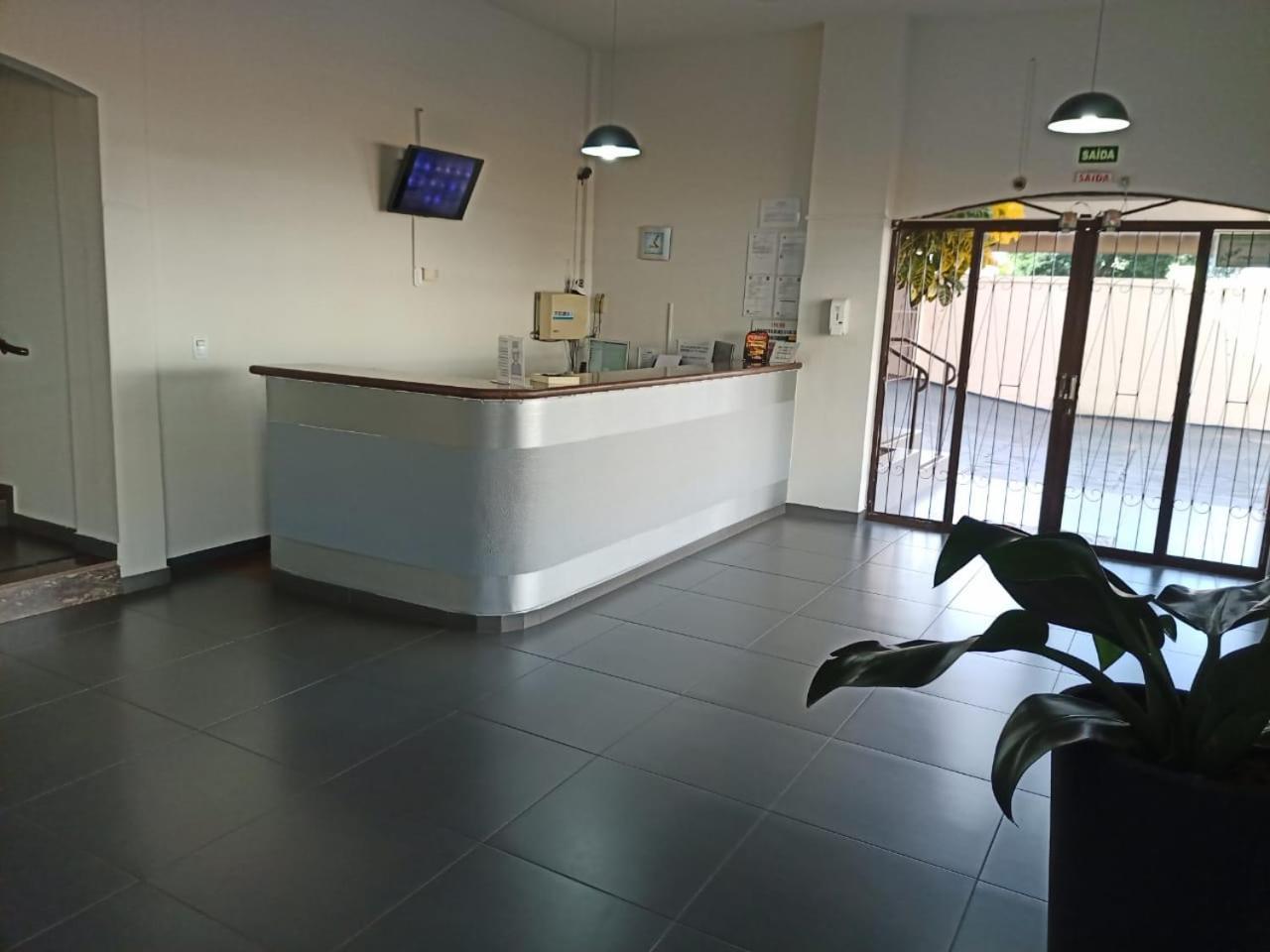 Hotel Cacula Лондрина Екстериор снимка
